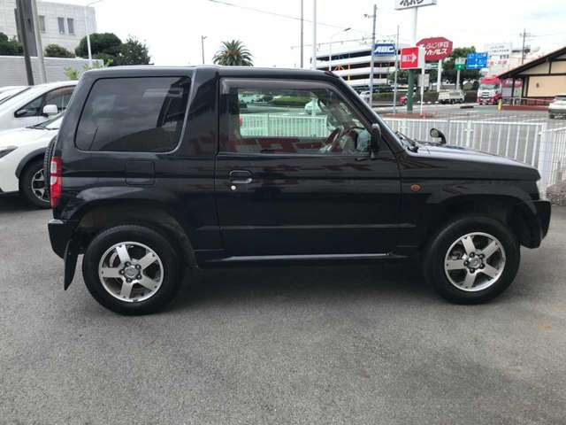 Mitsubishi Pajero Mini 4