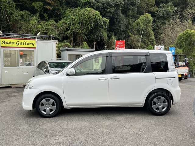 Toyota Sienta 9