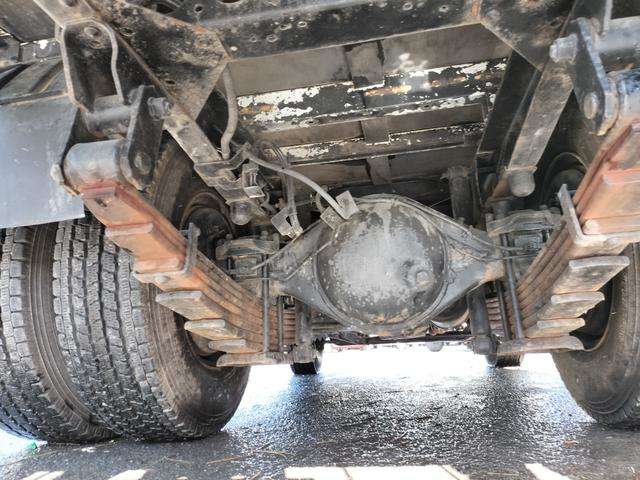 Isuzu Elf 11