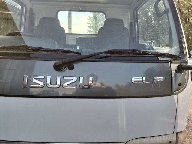 Isuzu Elf 4