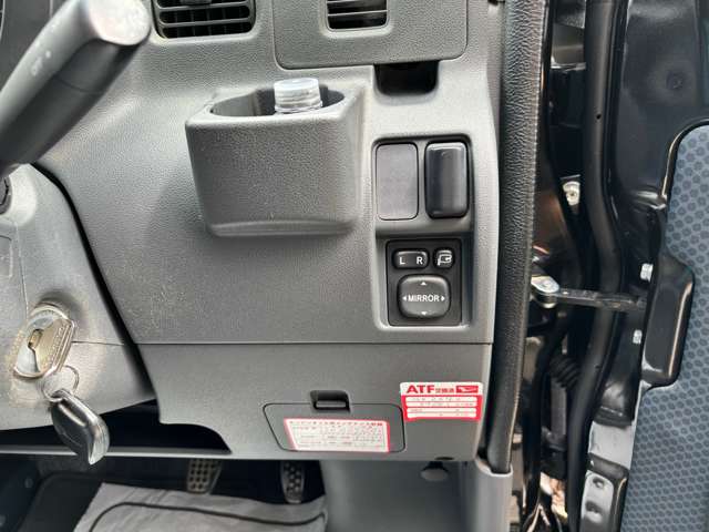 Daihatsu Hijet Cargo 12