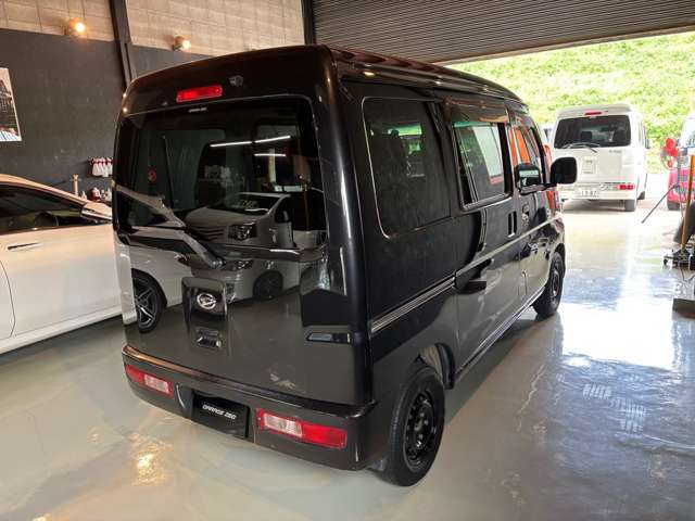 Daihatsu Hijet Cargo 5