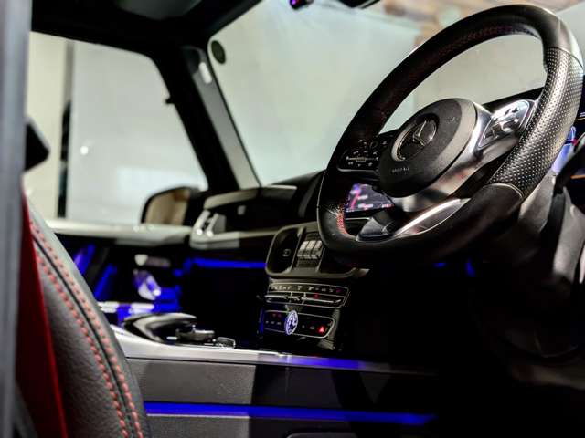 Mercedes-Benz G-Class 2