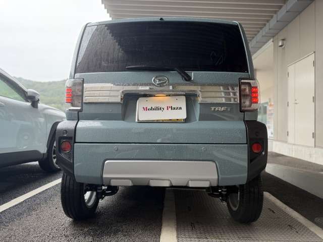 Daihatsu Taft 7
