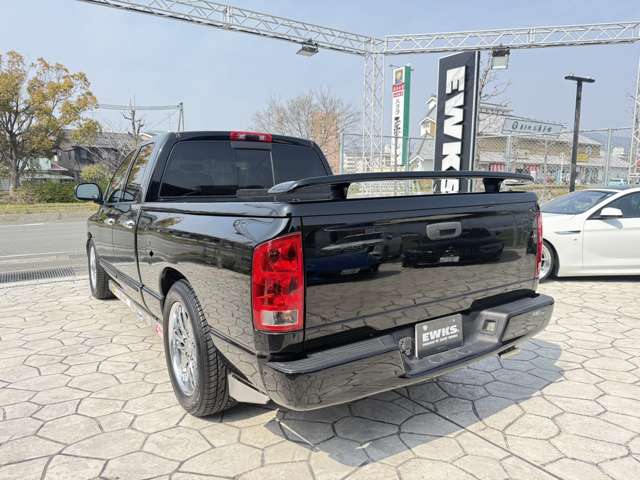 Dodge Ram 3