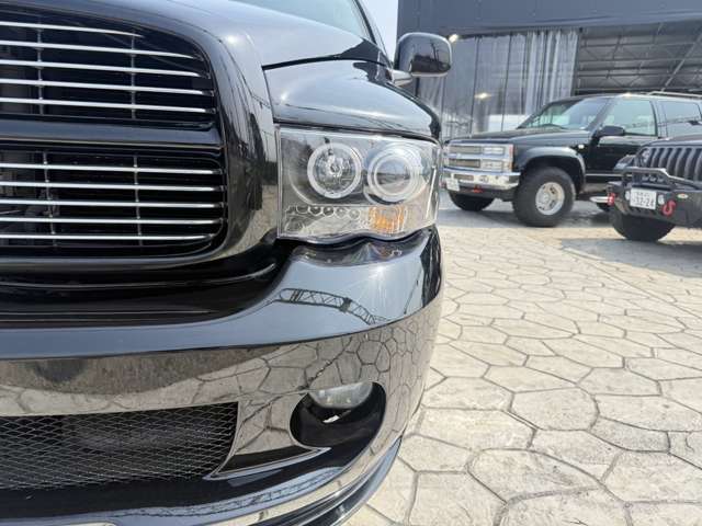 Dodge Ram 9