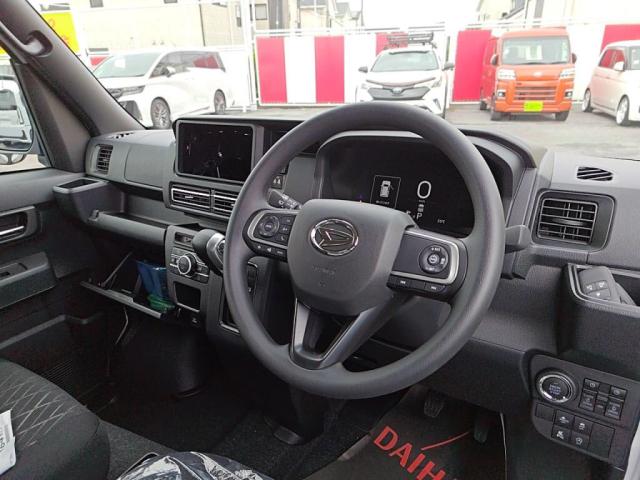 Daihatsu Atrai 3