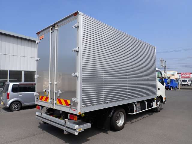 Hino Dutro 7