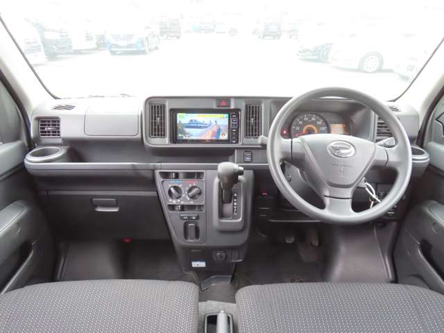 Daihatsu Hijet Cargo 5