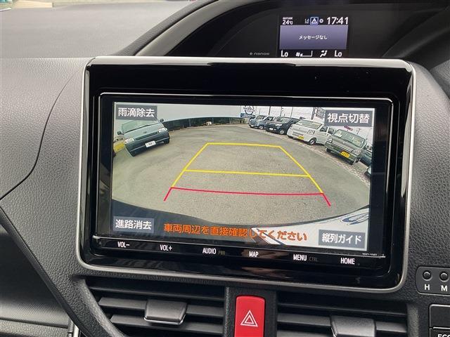 Toyota Voxy 5