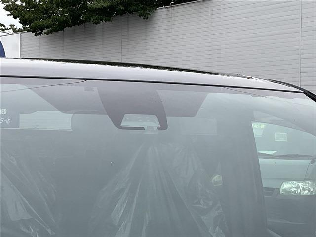 Toyota Voxy 8