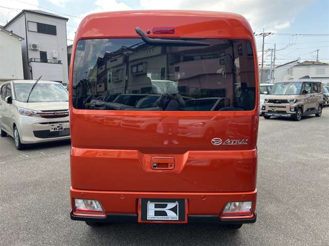 Daihatsu Atrai 7