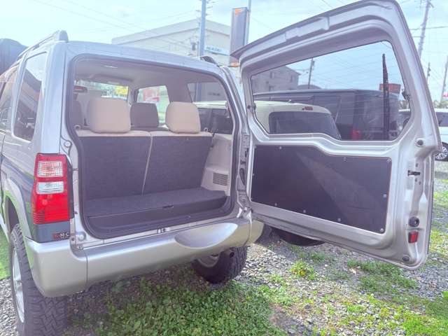Mitsubishi Pajero Mini 4