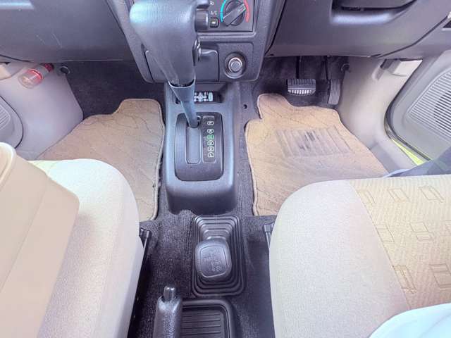Mitsubishi Pajero Mini 8