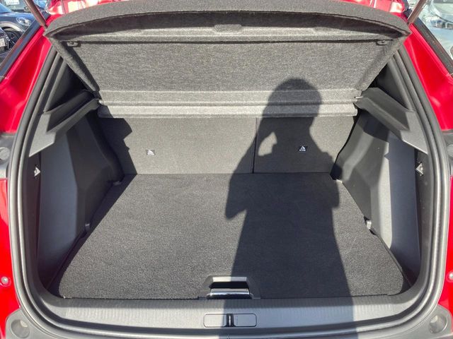 Peugeot SUV 2008 12