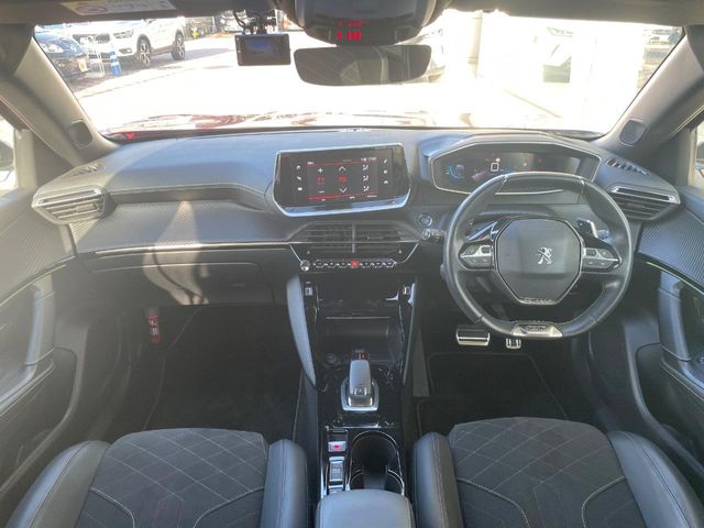 Peugeot SUV 2008 2