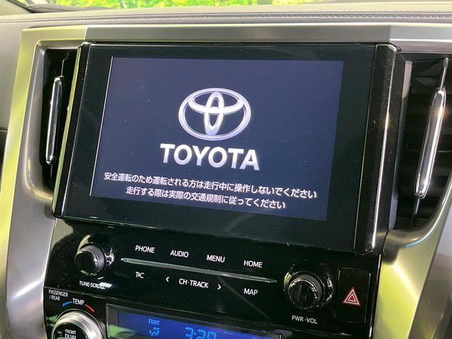 Toyota Alphard 3