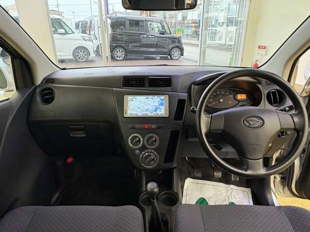 Daihatsu Mira 2