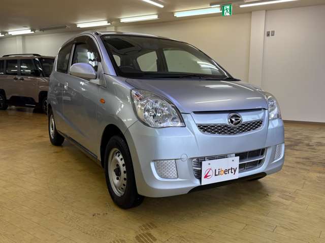 Daihatsu Mira 6