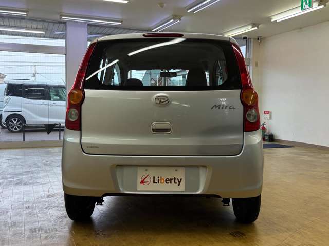 Daihatsu Mira 9