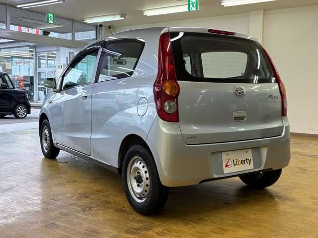 Daihatsu Mira 10