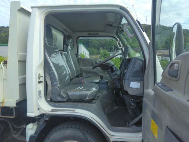 Isuzu Elf 11