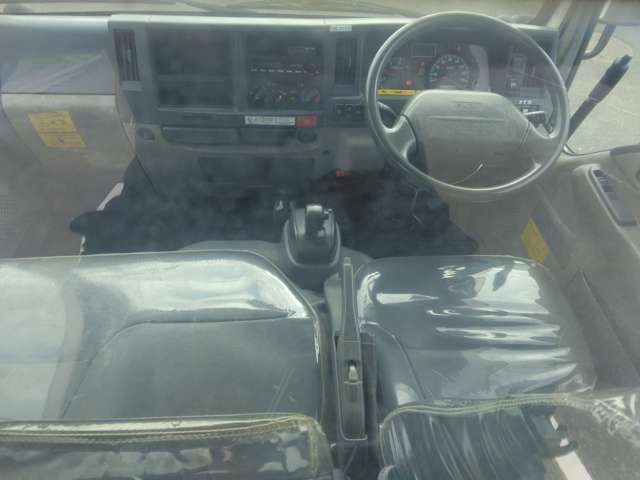 Isuzu Elf 10