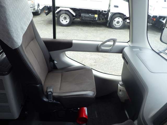 Toyota Coaster 11
