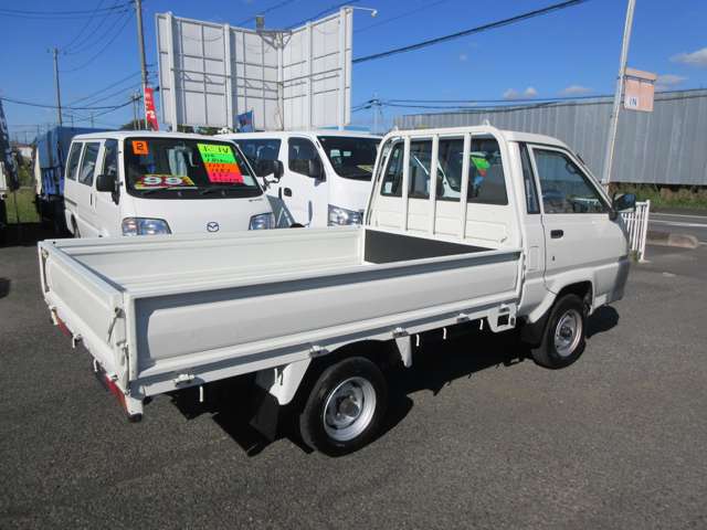 Toyota Light Ace Truck 11