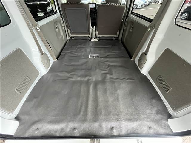 Nissan NV100 Clipper 6