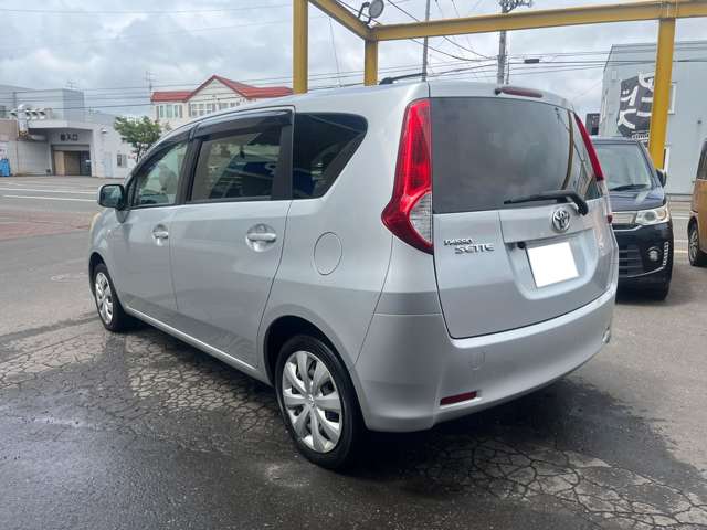 Toyota Passo Sette 8