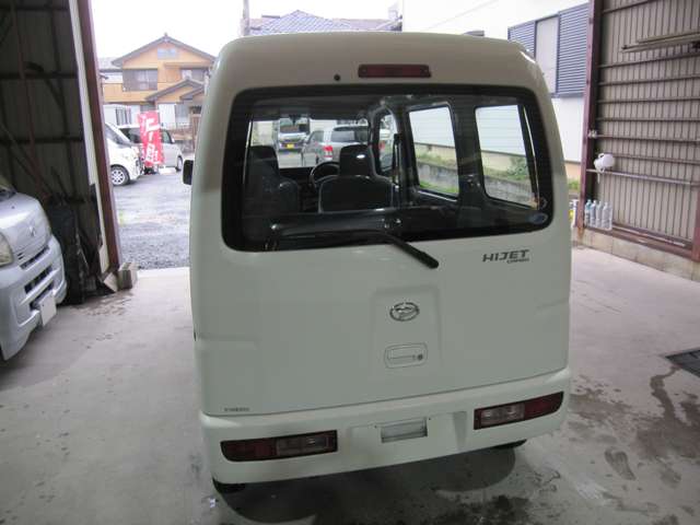 Daihatsu Hijet Cargo 5