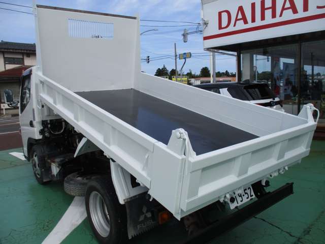 Mitsubishi Fuso Canter 11
