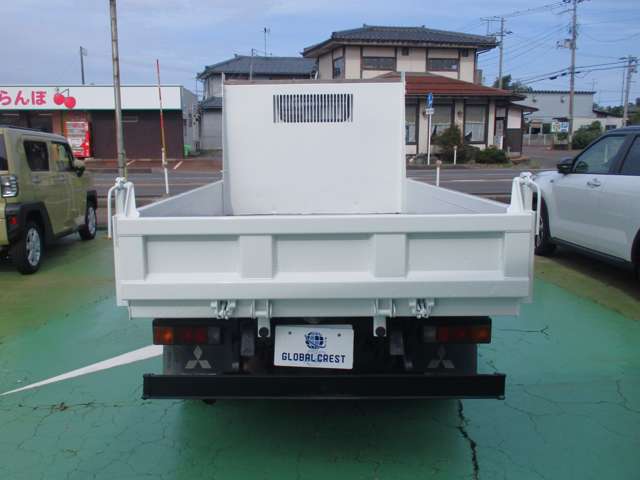 Mitsubishi Fuso Canter 7