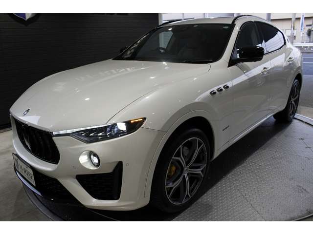 Maserati Levante 4