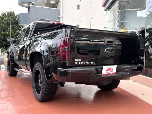 Chevrolet Silverado 3