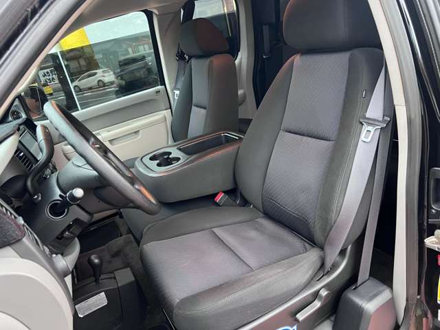 Chevrolet Silverado 6