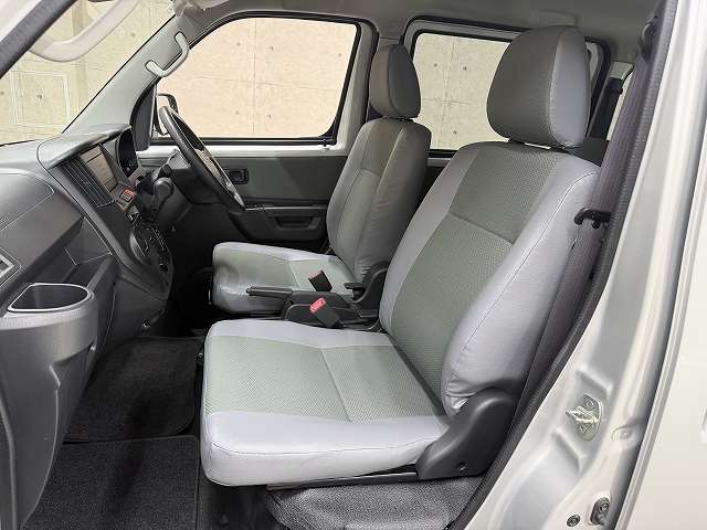Toyota Town Ace Van 12