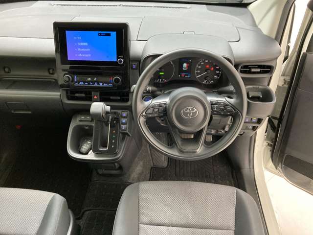Toyota Sienta 2