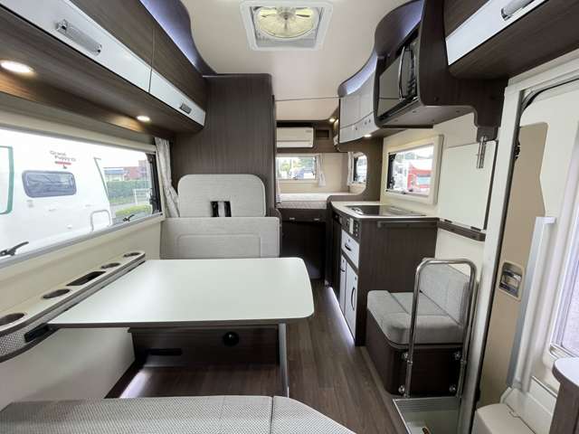Toyota Camroad 5