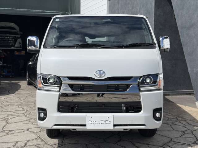 Toyota Hiace Van 2