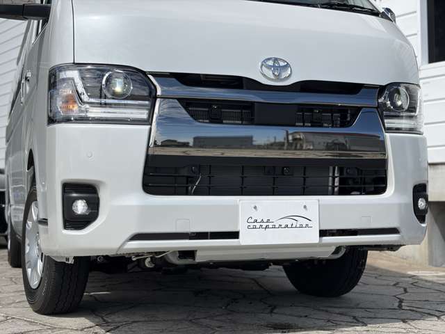 Toyota Hiace Van 9