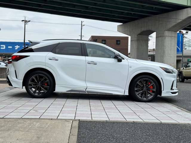 Lexus RX 7