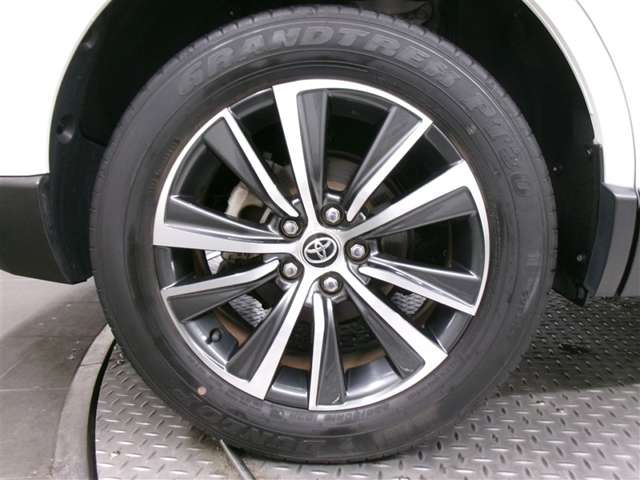 Toyota Harrier 6