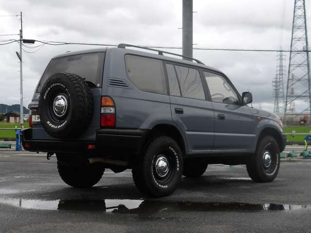 Toyota Land Cruiser Prado 7