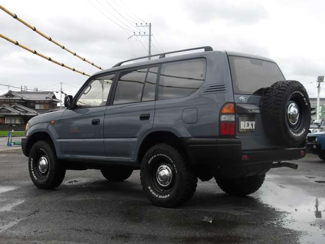 Toyota Land Cruiser Prado 9