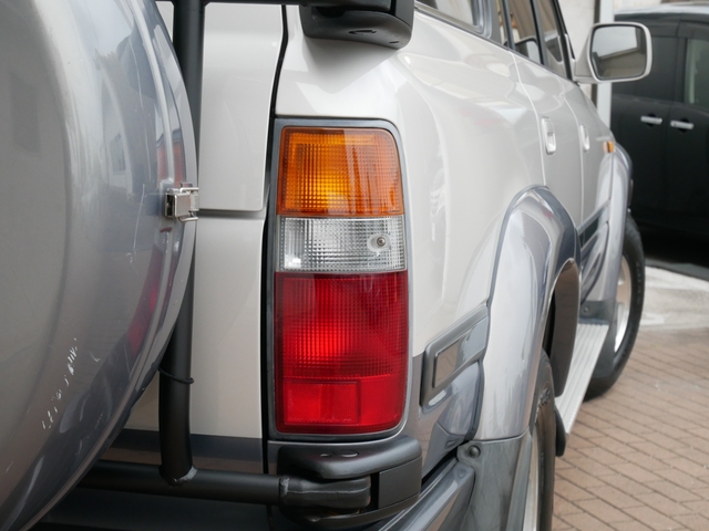 Toyota Land Cruiser 80 10