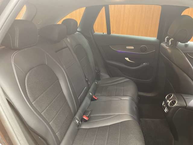 Mercedes-Benz GLC 8