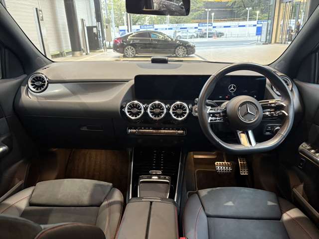 Mercedes-Benz GLA-Class 5