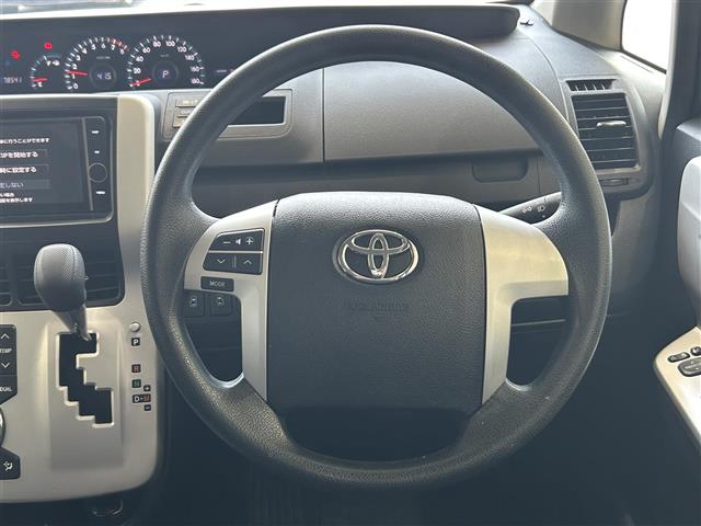 Toyota Noah 11